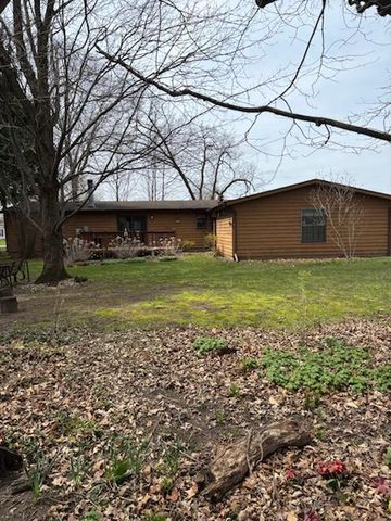 1985 N Pioneer Road, La Porte, IN 46350