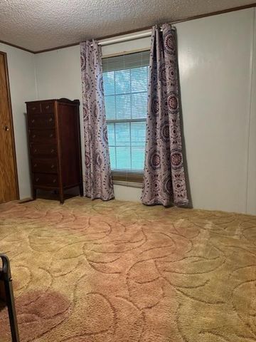 1985 N Pioneer Road, La Porte, IN 46350