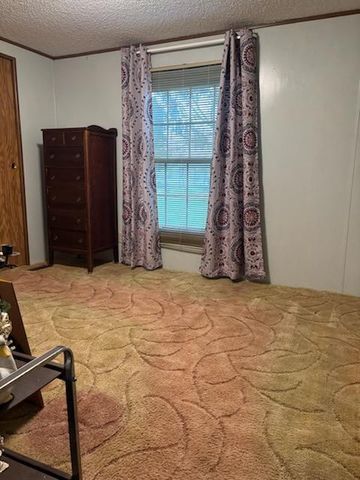 1985 N Pioneer Road, La Porte, IN 46350