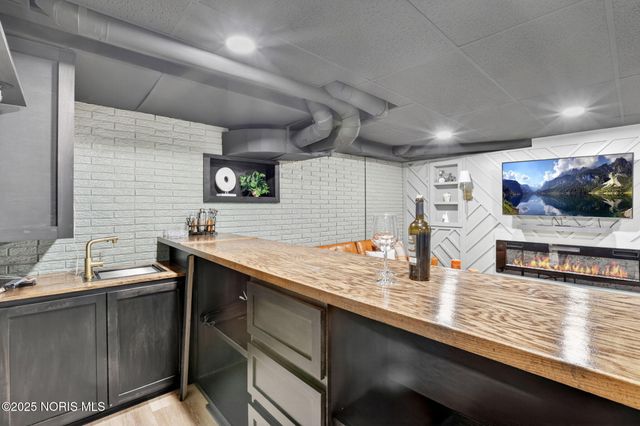 27344 Fort Meigs Road, Perrysburg, OH 43551