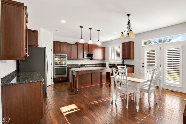 3271 Wildlife Trail, Zionsville, IN 46077