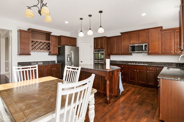 3271 Wildlife Trail, Zionsville, IN 46077