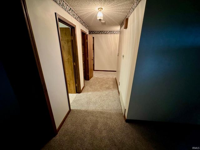 122 S 1225 E Road, Oakland City, IN 47660