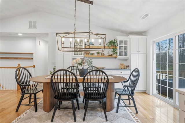 380 Ledge Road, Coventry, RI 02816