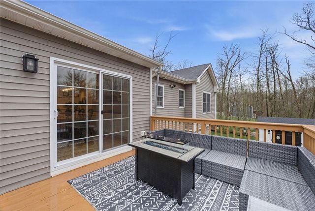 380 Ledge Road, Coventry, RI 02816