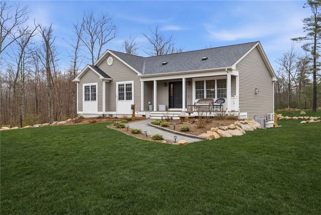 380 Ledge Road, Coventry, RI 02816