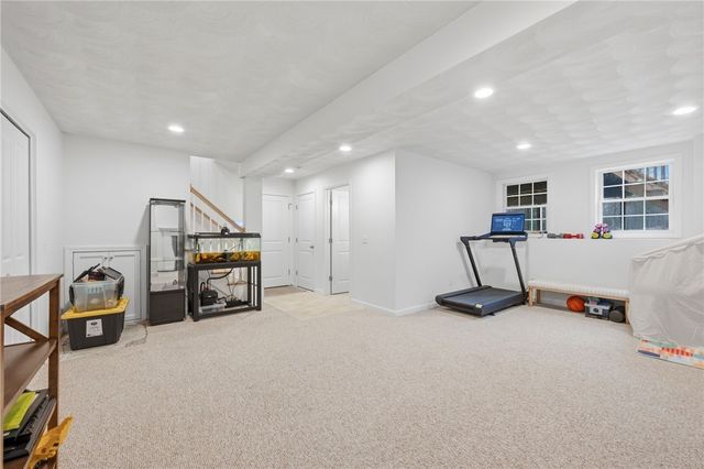 380 Ledge Road, Coventry, RI 02816