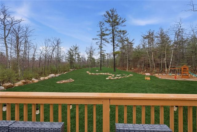 380 Ledge Road, Coventry, RI 02816