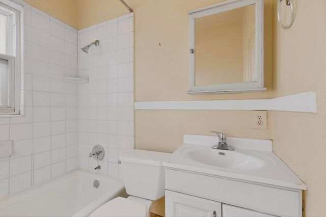 2410 Commercial Street NE, Albuquerque, NM 87122