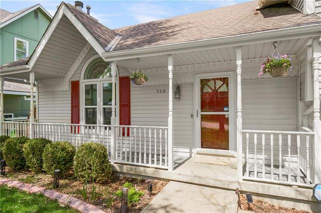960 Ellis Street, Liberty, MO 64068