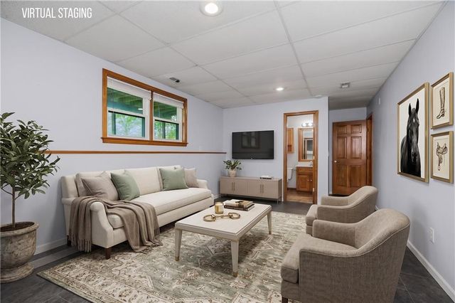 960 Ellis Street, Liberty, MO 64068