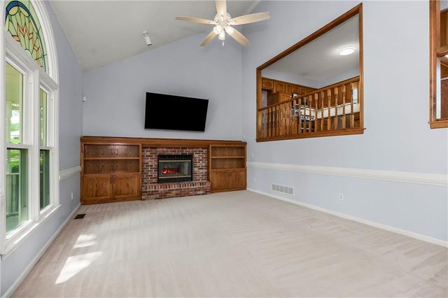 960 Ellis Street, Liberty, MO 64068