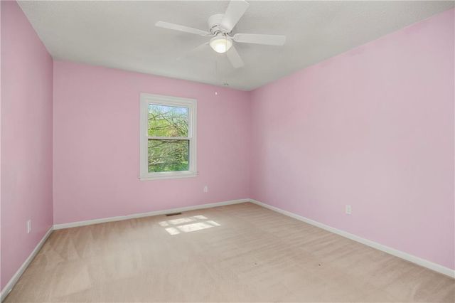 960 Ellis Street, Liberty, MO 64068