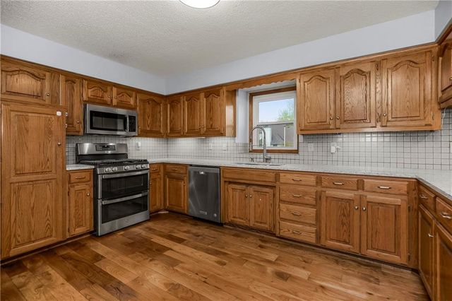 960 Ellis Street, Liberty, MO 64068