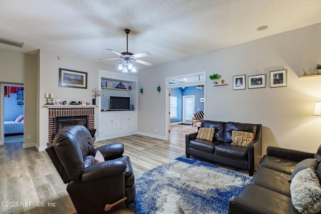 429 TWIN OAKS Lane, St. Johns, FL 32259