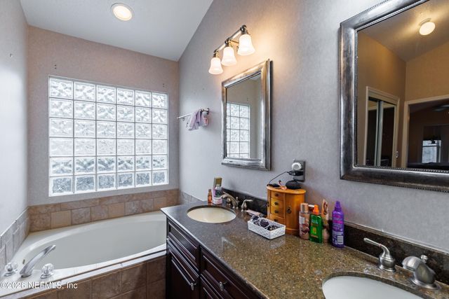 429 TWIN OAKS Lane, St. Johns, FL 32259