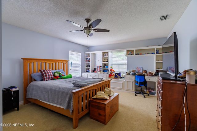 429 TWIN OAKS Lane, St. Johns, FL 32259