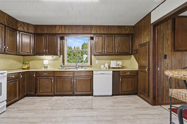 6629 N Branch Road, Benton Harbor, MI 49022