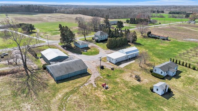 6629 N Branch Road, Benton Harbor, MI 49022