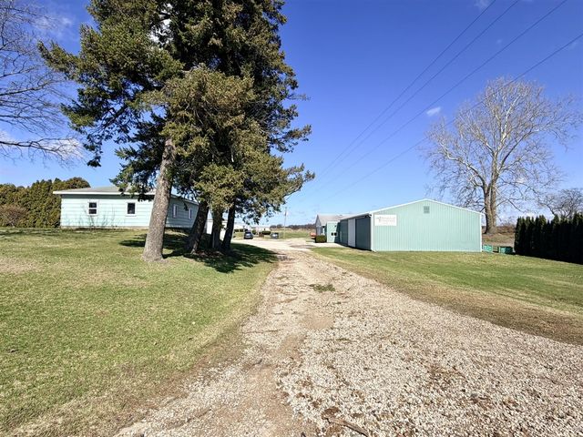 6629 N Branch Road, Benton Harbor, MI 49022