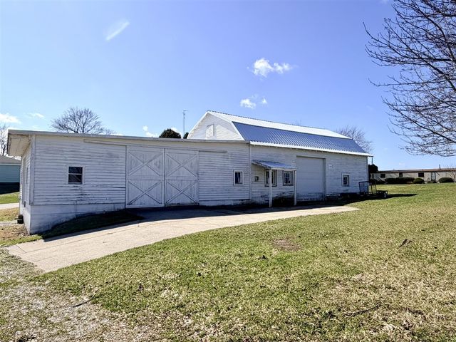 6629 N Branch Road, Benton Harbor, MI 49022