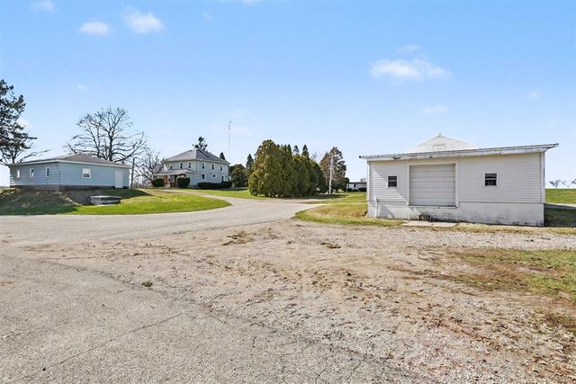 6629 N Branch Road, Benton Harbor, MI 49022