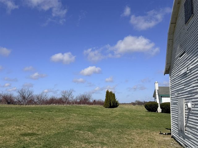 6629 N Branch Road, Benton Harbor, MI 49022