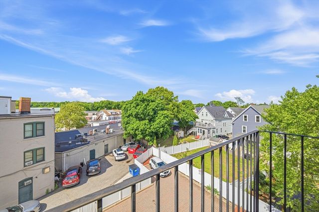 179 Park St 403, Medford, MA 02155