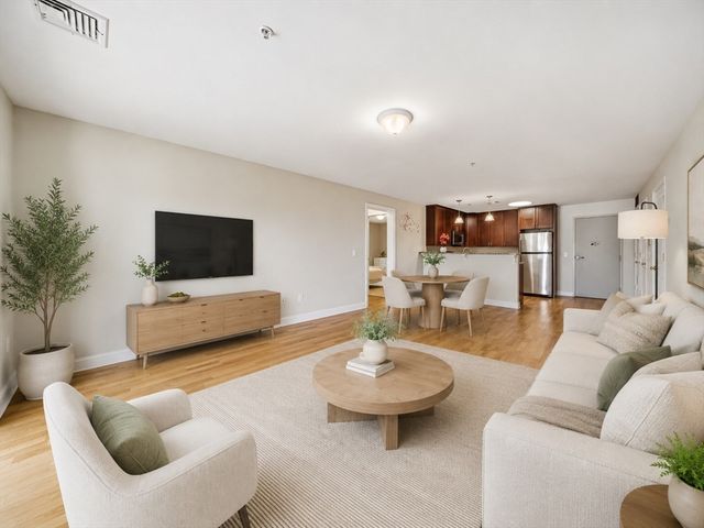 179 Park St 403, Medford, MA 02155