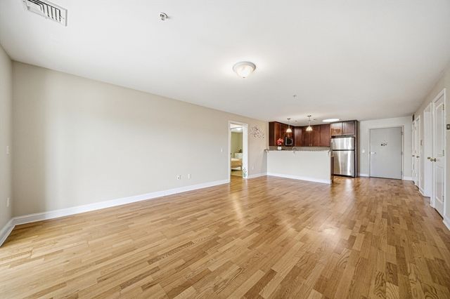 179 Park St 403, Medford, MA 02155