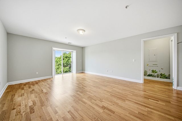 179 Park St 403, Medford, MA 02155