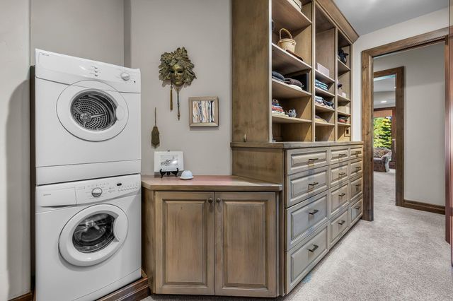 61302 Tam McArthur Loop, Bend, OR 97702