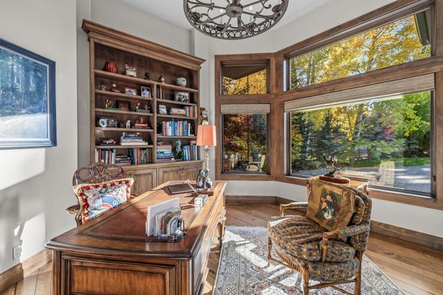 61302 Tam McArthur Loop, Bend, OR 97702