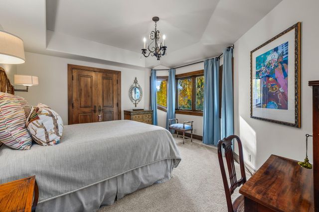 61302 Tam McArthur Loop, Bend, OR 97702