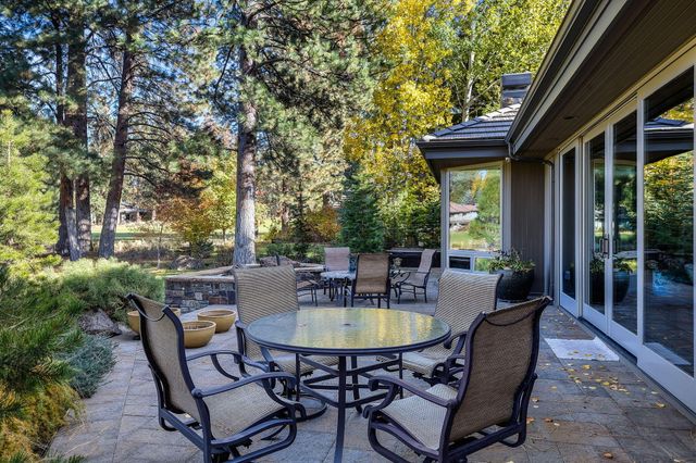 61302 Tam McArthur Loop, Bend, OR 97702