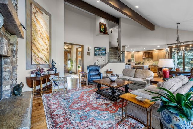 61302 Tam McArthur Loop, Bend, OR 97702