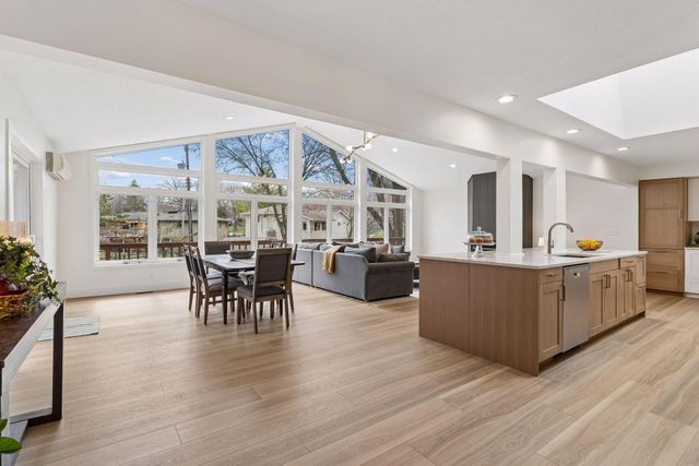 2841 W 91st Street, Bloomington, MN 55431