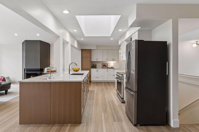 2841 W 91st Street, Bloomington, MN 55431