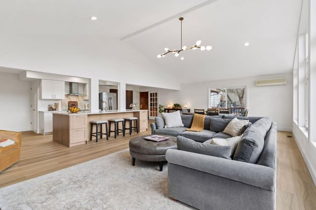 2841 W 91st Street, Bloomington, MN 55431