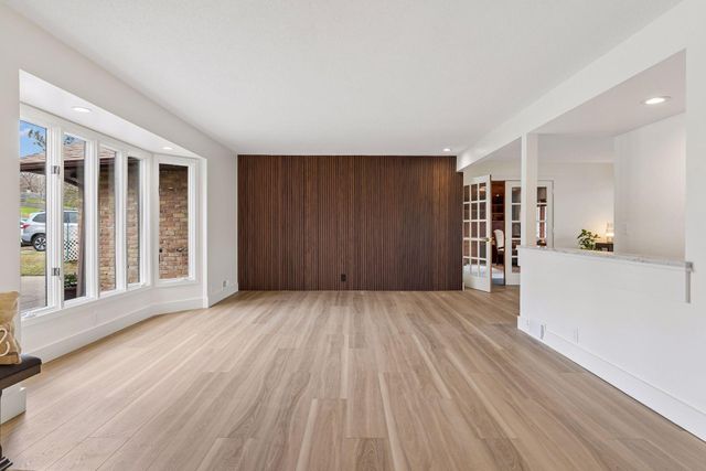 2841 W 91st Street, Bloomington, MN 55431