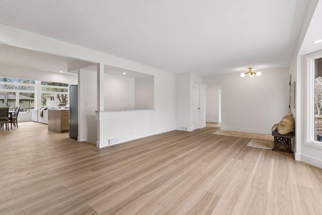 2841 W 91st Street, Bloomington, MN 55431