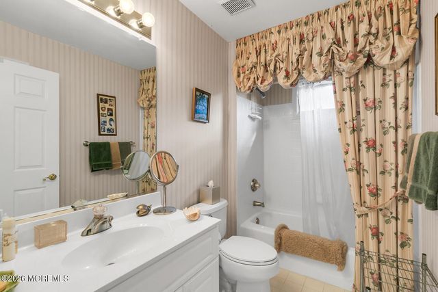 46 Windward Way, Red Bank, NJ 07701