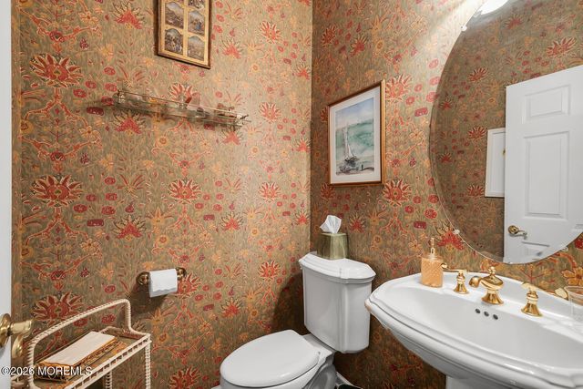 46 Windward Way, Red Bank, NJ 07701