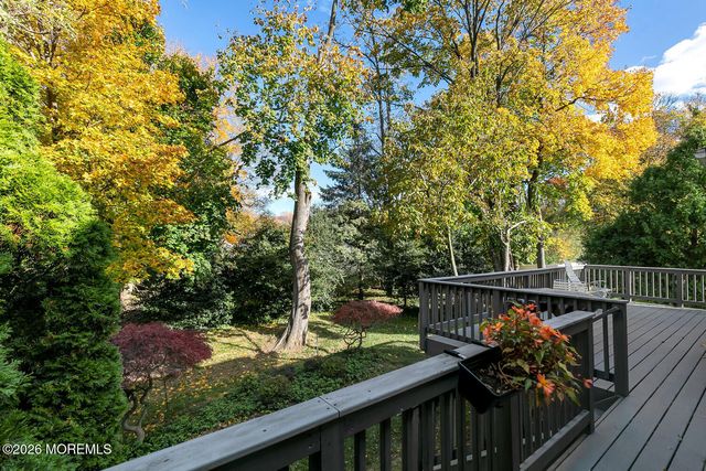 46 Windward Way, Red Bank, NJ 07701