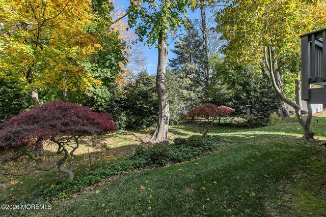 46 Windward Way, Red Bank, NJ 07701