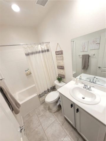 30402 Concord Coach Court, Winchester, CA 92596
