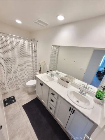 30402 Concord Coach Court, Winchester, CA 92596