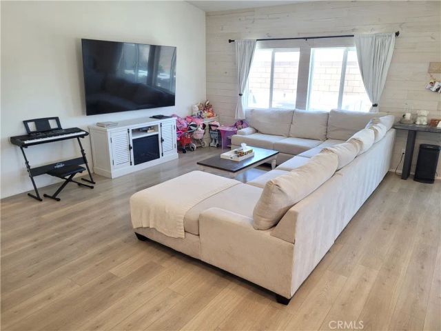 30402 Concord Coach Court, Winchester, CA 92596