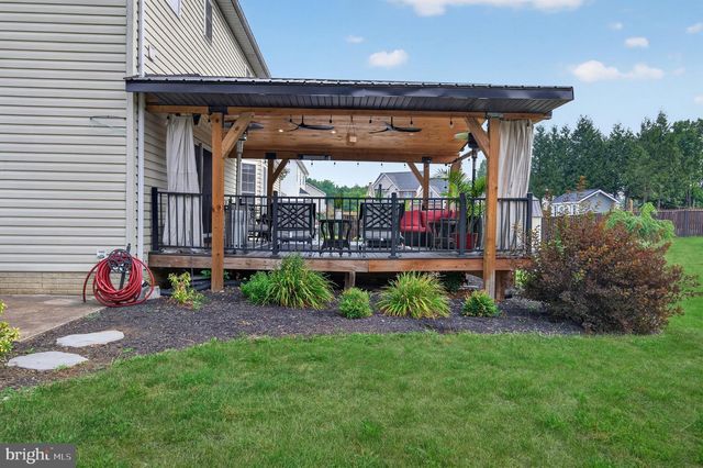 683 DELLINGER DR, Strasburg, VA 22657