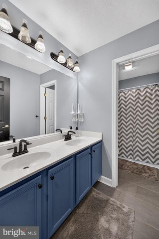 683 DELLINGER DR, Strasburg, VA 22657